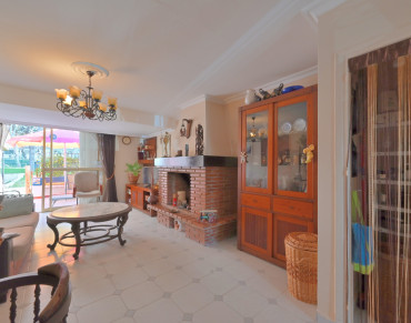 Town House for sale in Calahonda - ST6346