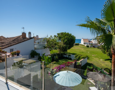 House for sale in Estepona West - 553-00193P