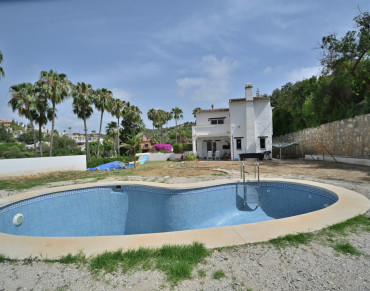 Villa for sale in Calahonda - ST6348
