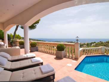 Villa in Calvià / Costa d'en Blanes — photo 2
