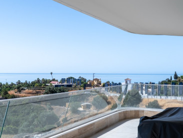 Apartment in Estepona — photo 2