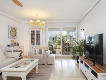 Apartment in Estepona — photo 4