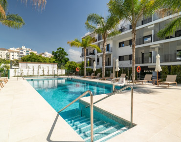 Apartment for sale in Estepona Centro - CRK213