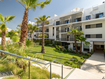 Apartment in Estepona — photo 2