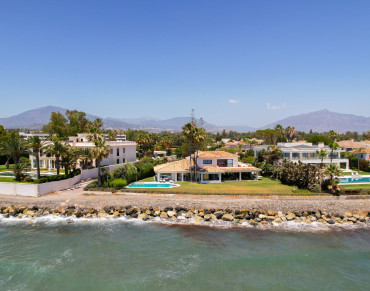 Villa for sale in Guadalmina Baja - MPV6812