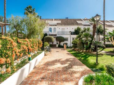 Town House in Marbella — photo 4