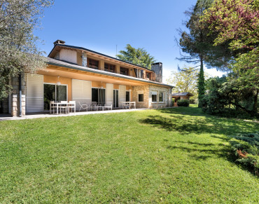 COUNTRY HOUSE NEAR BARCELONA