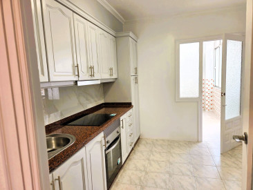 Apartment in Torrevieja — photo 6