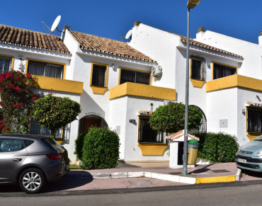 Town House for sale in Calahonda - R5306962
