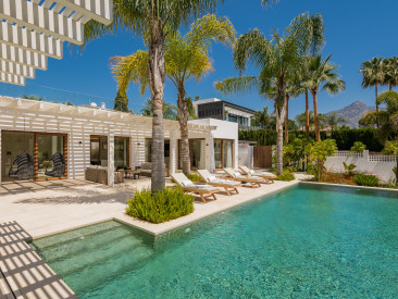 Villa in Marbella — photo 2