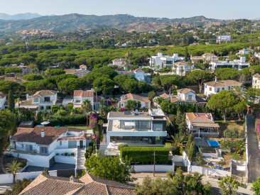 Villa in Marbella — photo 2