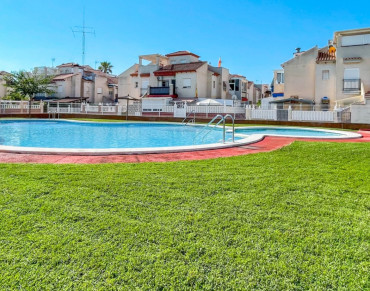 House for sale in Playa Flamenca - MOVE-388