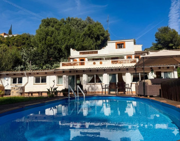 Villa for sale in Genova - EXP14119