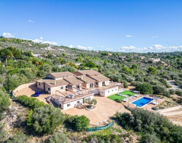 Villa for sale in Palma de Mallorca - EXP12403