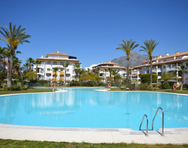 Apartment for sale in Nueva Andalucia - 5884MLA