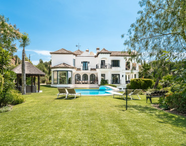 Villa for sale in Marbella Golden Mile - W-04AG7E