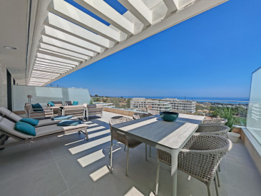 Apartment in Estepona — photo 2