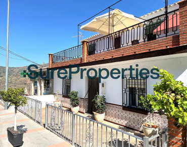 Town House for sale in Sayalonga - SAYA007