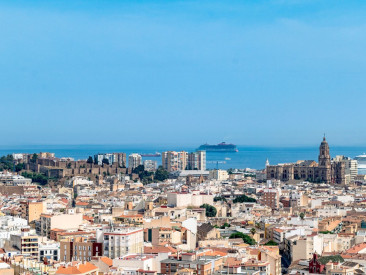 Apartment in Málaga — photo 2