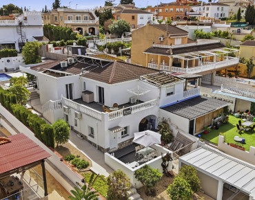 Villa for sale in Los Balcones - EE11909