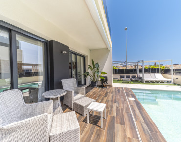 Villa for sale in Lomas de Cabo Roig - EE8209