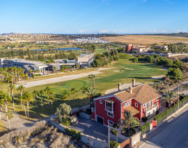 Villa for sale in La Finca Golf - EE6701