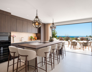 Apartment for sale in Marbella Golden Mile - HRB-01680P