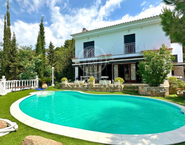 House for sale in Cala Canyelles - LDM024