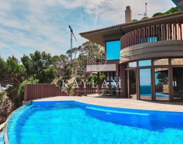 House for sale in Punta Brava - SFG002