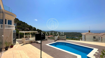 Villa for sale in Lloret de Mar, Girona €1.200.000 — photo 4 of 54
