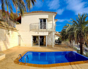 House for sale in La montgoda - LDM117