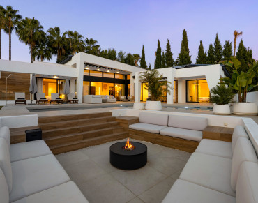 Villa for sale in Nueva Andalucia - COLCEFEO