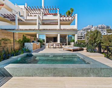 Apartment for sale in Nueva Andalusia - Casa Vista Lago sold
