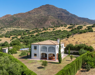 Villa for sale in Altos de Eastpona - 5890MLV