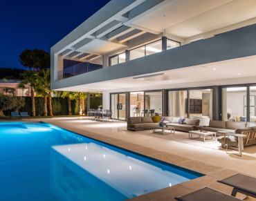 Villa for sale in Nueva Andalucia - 885-00563P