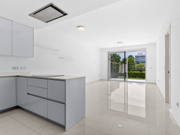 Apartment in Estepona — photo 2