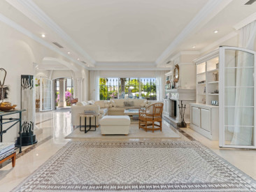 Villa in Marbella — photo 3