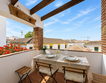Town House for sale in Eastpona Town - TMRT11644