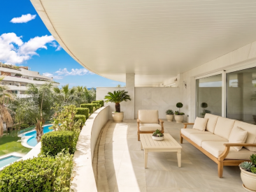 Apartment in Marbella — photo 2