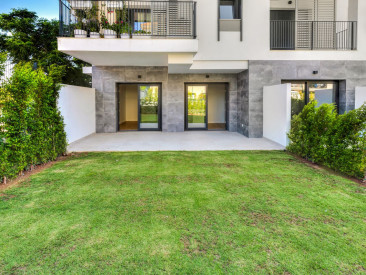 Apartment in Estepona — photo 2