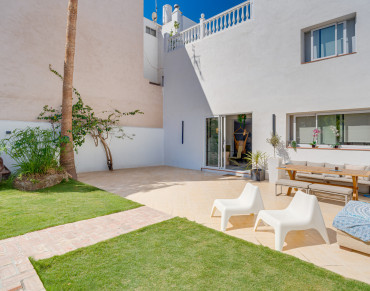 Town House for sale in Estepona East - 5892MLTH