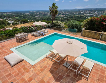 Villa for sale in La Reserva - V131