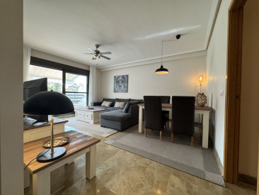 Apartment in Estepona — photo 2