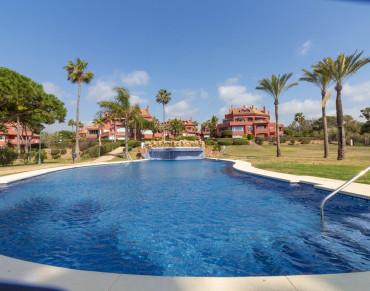 Apartment for sale in Elviria - R5203918