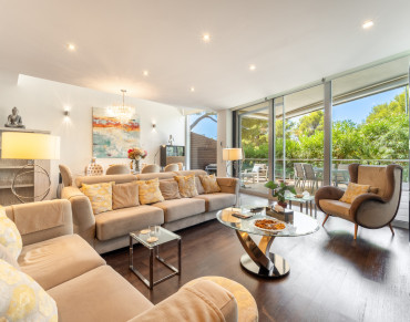 House for sale in Marbella Golden Mile - PANR-16545