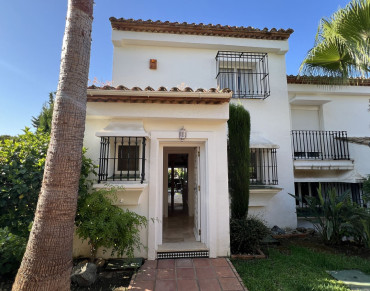 Town House for sale in El Paraiso - R5063821