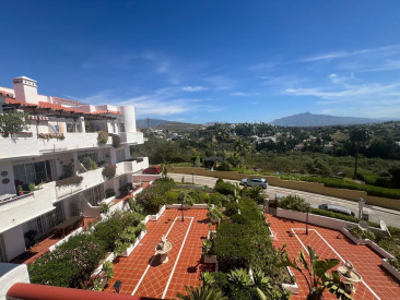 Penthouse in Bel Air — photo 2