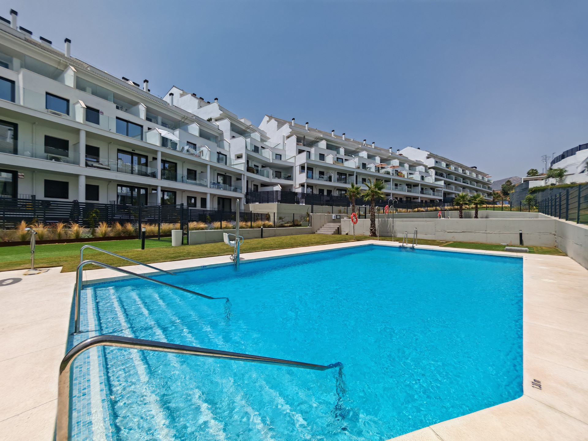 BEMA1555 - Duplex in Fuengirola