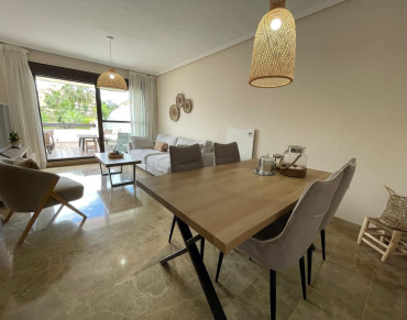 Apartment for sale in Estepona - R5451853