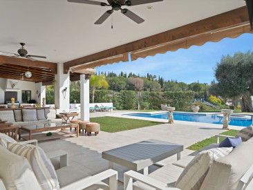 Villa in Marbella — photo 2